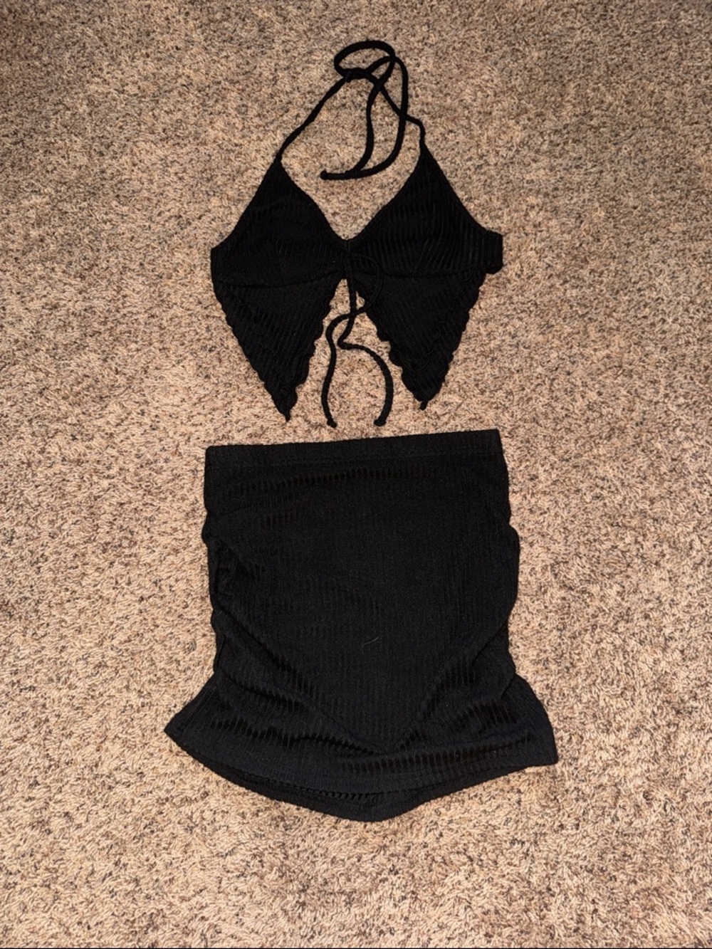 SHEIN Black Ribbed Halter Crop Top Set